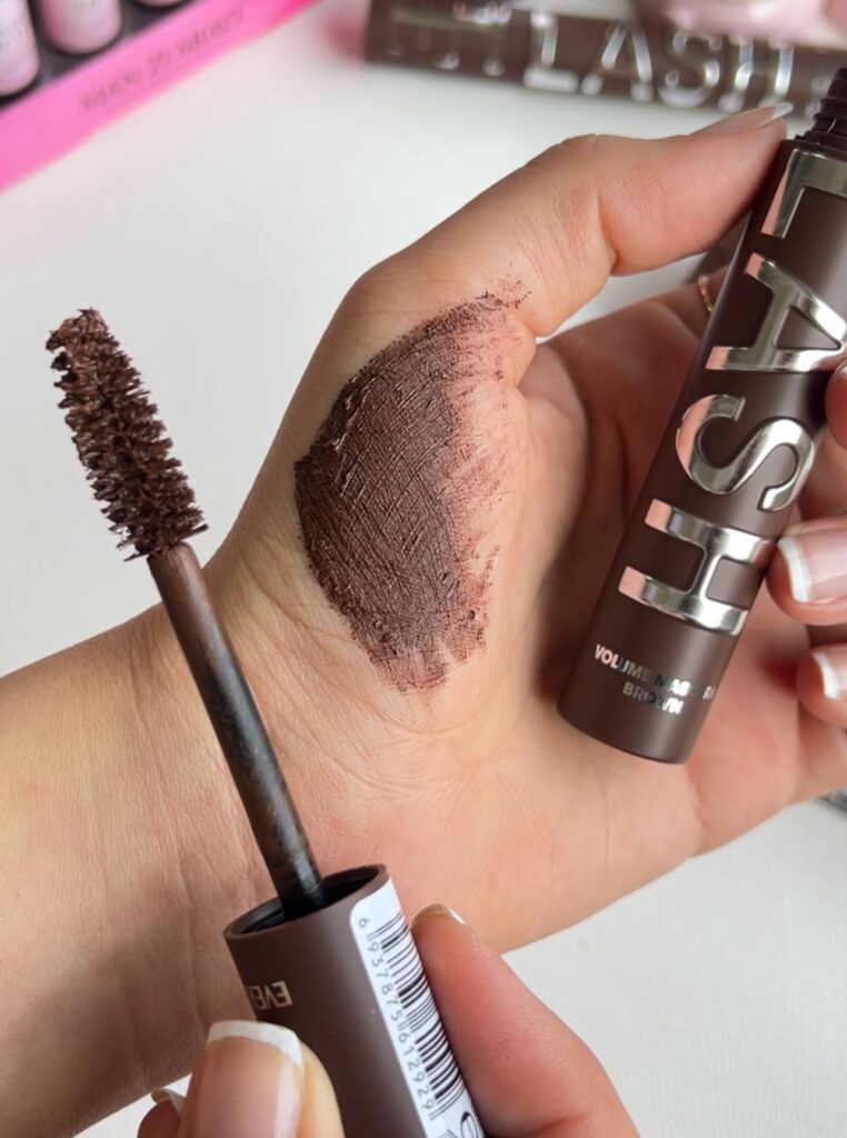 ریمل قهوه ای اور بیوتی